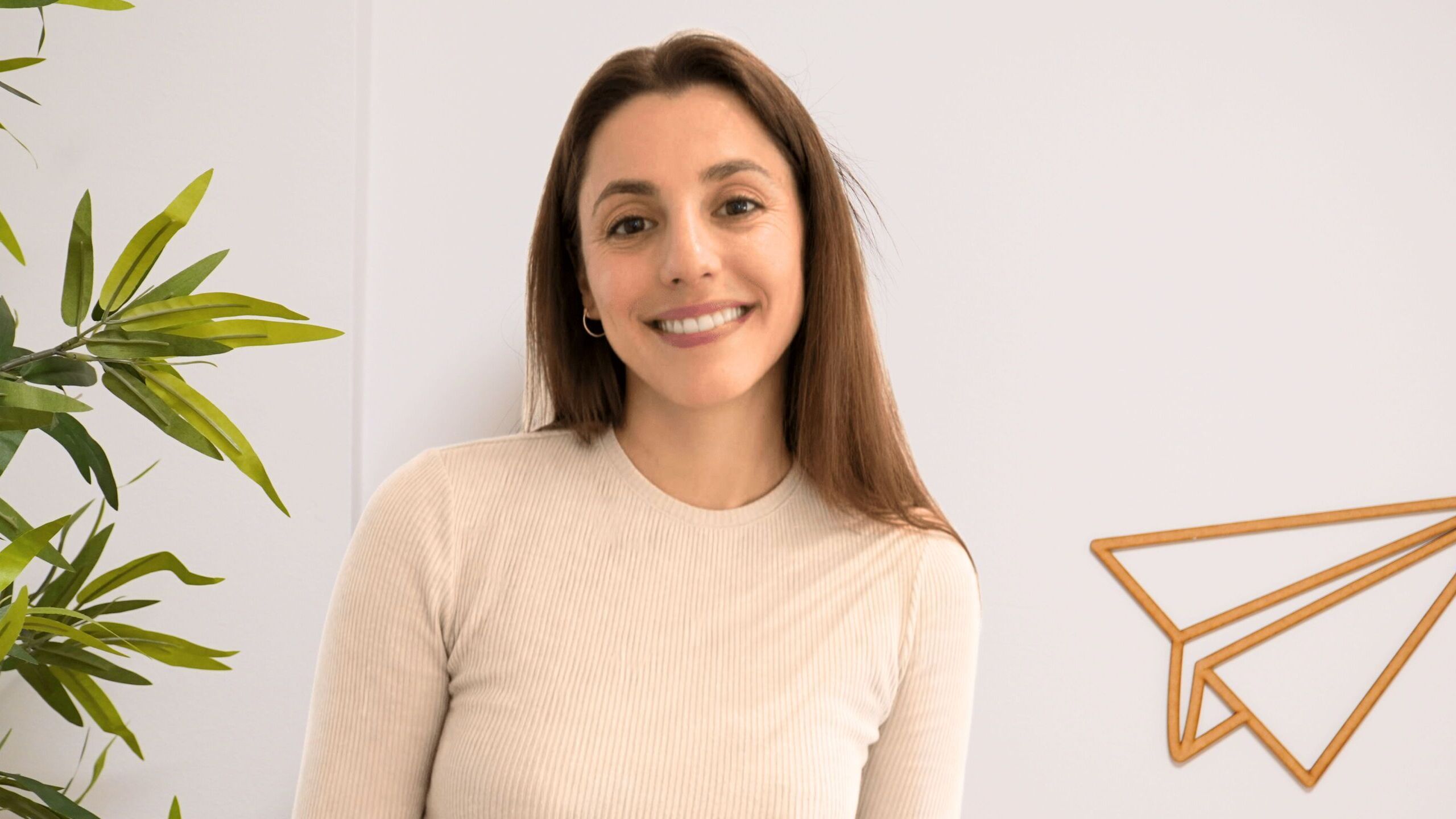 PROFESIONALES DEL EQUIPO FONDO AVIONES(6)(2)(1) Carla Romero Psicóloga
